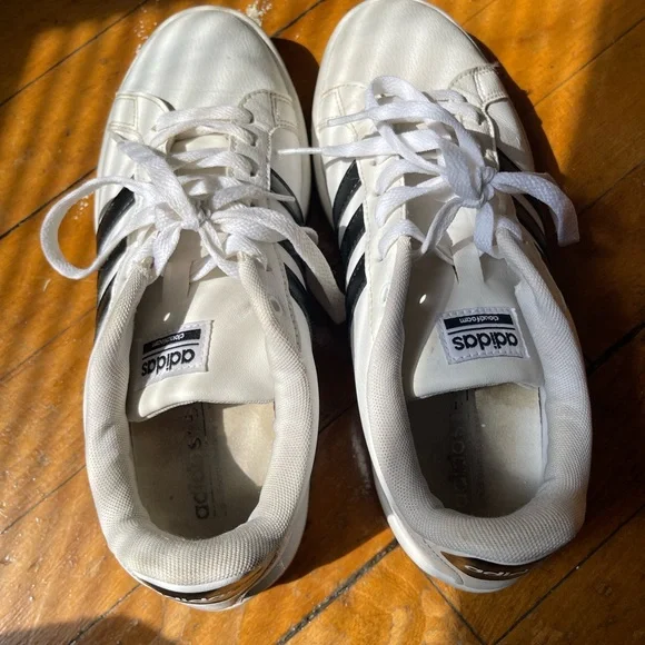 Adidas Stripped Shoes - Picture 5 of 6